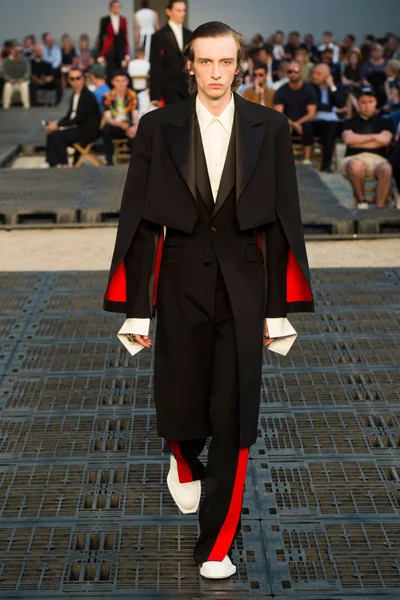 Look 36